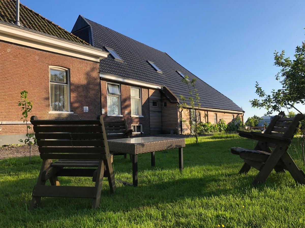 Bed and Breakfast Onder De Boom Gerkesklooster Esterno foto